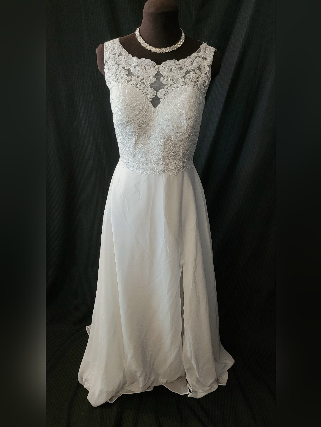 Nwt Sz Medium White Lace Bridal Dress With Illusion Neckline
